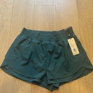 CALIA “step up high rise performance short” 3” inseam